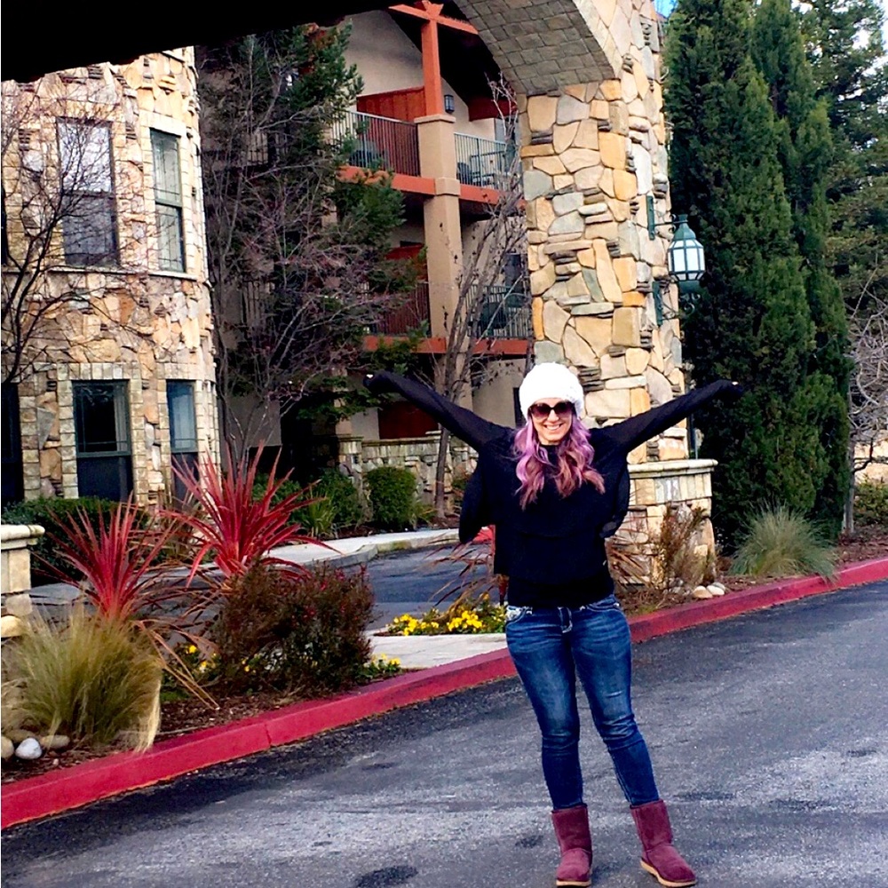 Meet your Posher, Eve